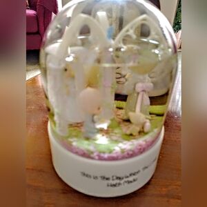 PreciousMoments MusicalGlobe, Bride&Maid,FlowerGirl,RingBoy walk To Bridal March